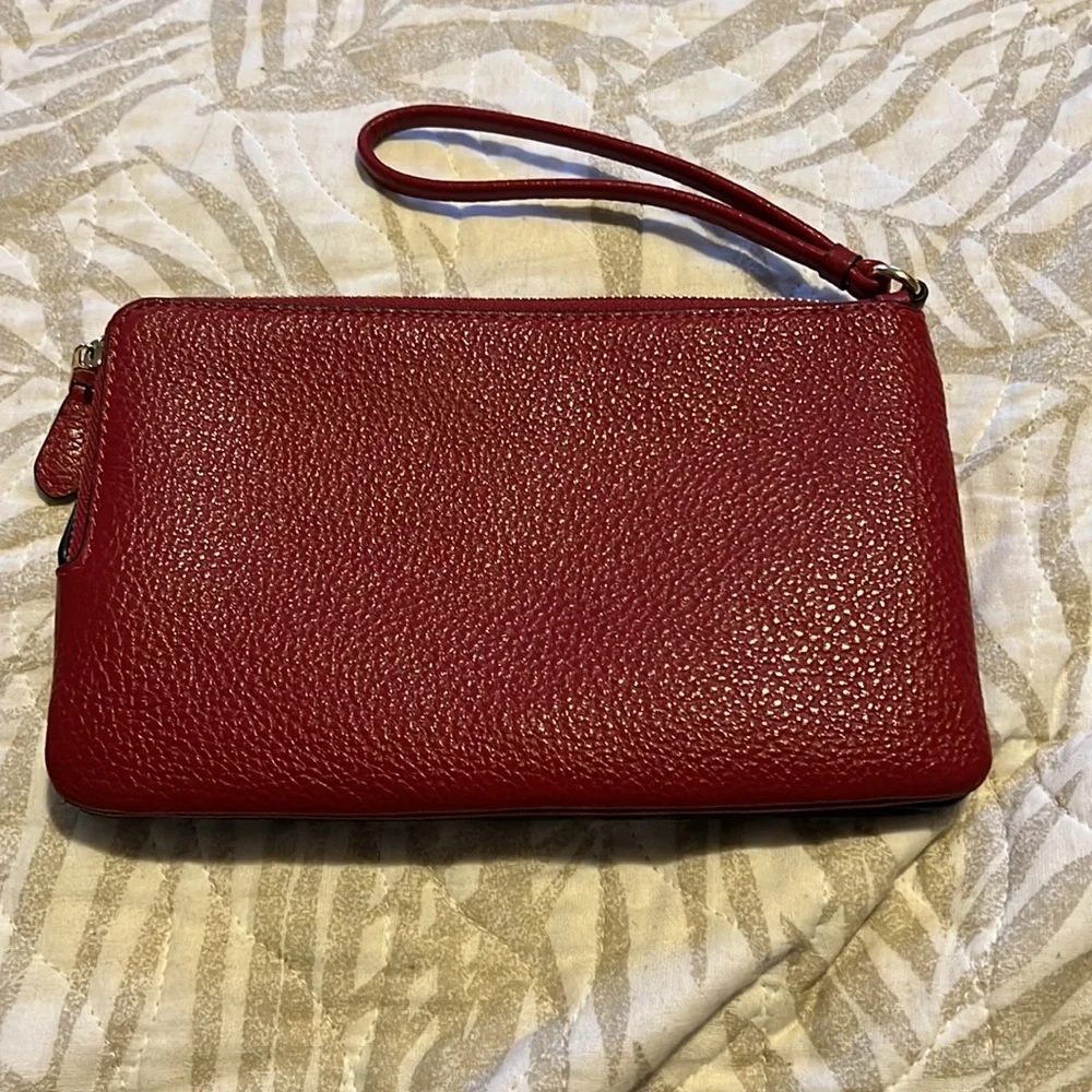 Coach wristlet- two tone. Credit card slots - Picture 2 of 5